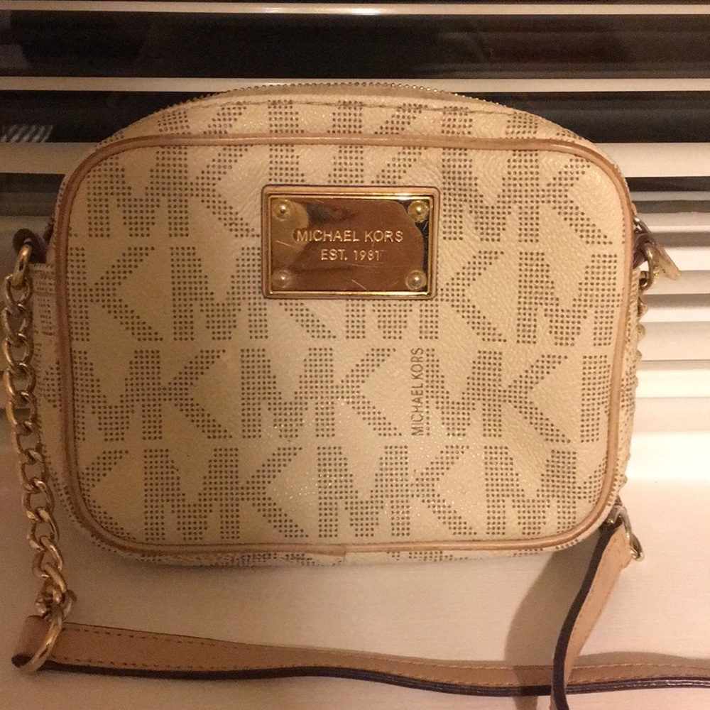 Michael Kors Crossbody - Picture 8 of 8